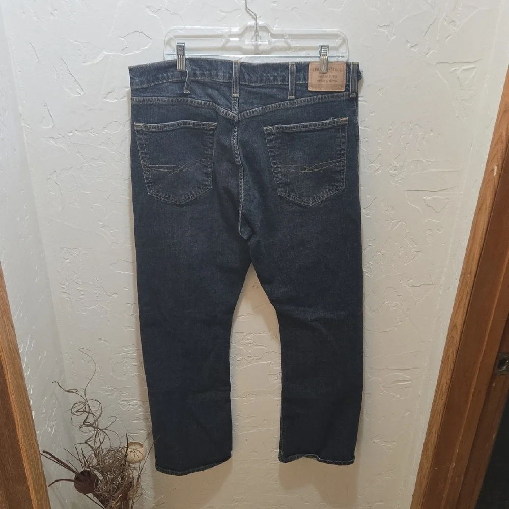 3/$10 Levi's Men's Dark Blue Bootcut Jeans - Picture 3 of 9